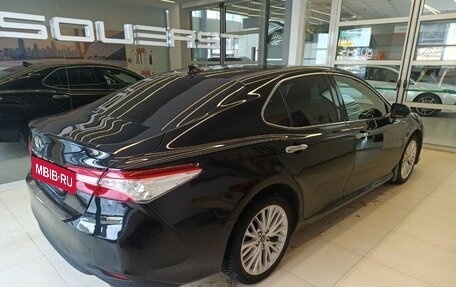 Toyota Camry, 2019 год, 3 010 000 рублей, 4 фотография