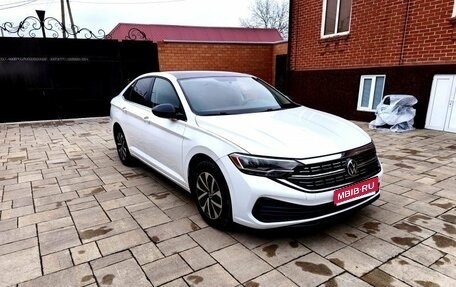 Volkswagen Jetta VII, 2022 год, 1 980 000 рублей, 1 фотография