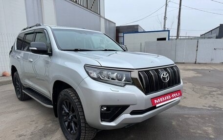 Toyota Land Cruiser Prado 150 рестайлинг 2, 2021 год, 7 500 000 рублей, 3 фотография