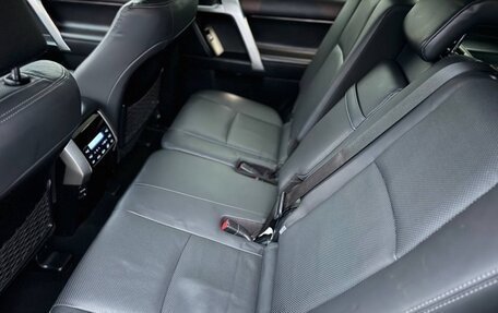 Toyota Land Cruiser Prado 150 рестайлинг 2, 2021 год, 7 500 000 рублей, 15 фотография