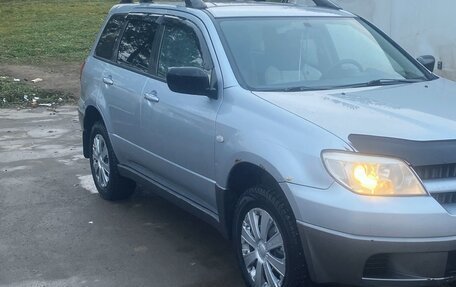 Mitsubishi Outlander III рестайлинг 3, 2008 год, 450 000 рублей, 2 фотография