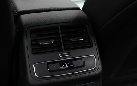 Audi A4, 2018 год, 2 990 000 рублей, 15 фотография