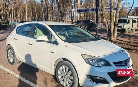 Opel Astra J, 2012 год, 550 000 рублей, 2 фотография