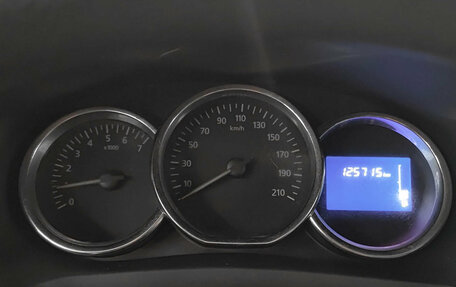 Renault Logan II, 2016 год, 726 000 рублей, 16 фотография