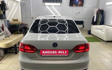 Volkswagen Jetta VI, 2012 год, 1 250 000 рублей, 2 фотография