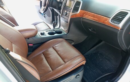 Jeep Grand Cherokee, 2012 год, 1 400 000 рублей, 27 фотография