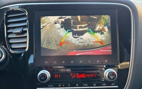 Mitsubishi Outlander III рестайлинг 3, 2021 год, 2 599 000 рублей, 13 фотография