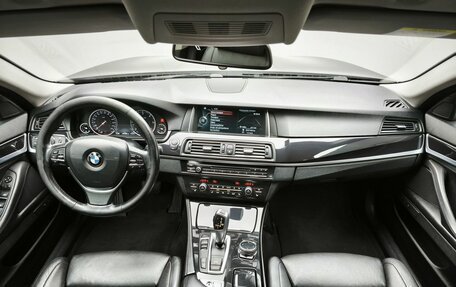 BMW 5 серия, 2014 год, 2 350 000 рублей, 18 фотография