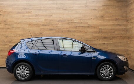 Opel Astra J, 2011 год, 699 000 рублей, 5 фотография