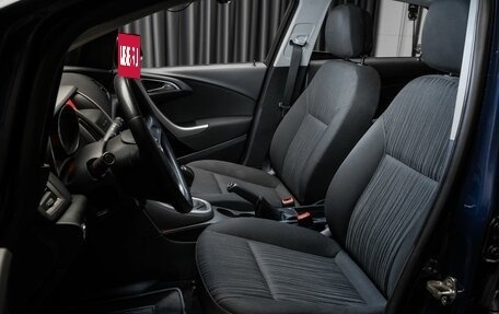 Opel Astra J, 2011 год, 699 000 рублей, 7 фотография