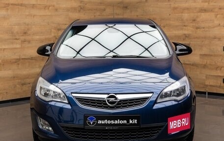 Opel Astra J, 2011 год, 699 000 рублей, 2 фотография