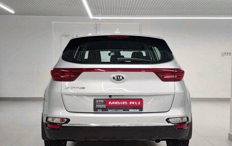 KIA Sportage IV рестайлинг, 2018 год, 2 149 000 рублей, 7 фотография