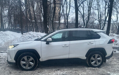 Toyota RAV4, 2020 год, 3 300 000 рублей, 4 фотография