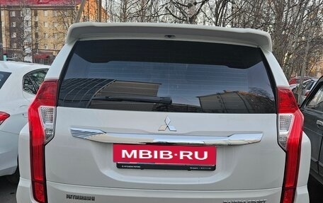 Mitsubishi Pajero Sport III рестайлинг, 2021 год, 3 300 000 рублей, 6 фотография