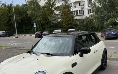 MINI Hatch, 2021 год, 2 950 000 рублей, 2 фотография