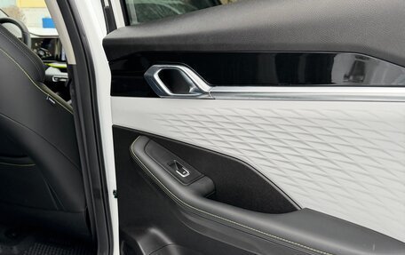 Geely Coolray I, 2024 год, 2 100 000 рублей, 8 фотография