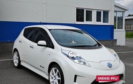 Nissan Leaf I, 2014 год, 750 000 рублей, 11 фотография