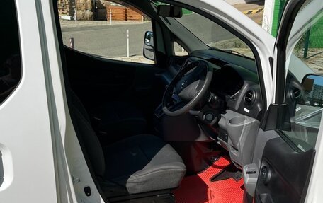 Nissan NV200, 2015 год, 1 350 000 рублей, 10 фотография