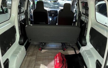 Nissan NV200, 2015 год, 1 350 000 рублей, 8 фотография