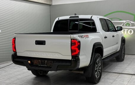 Toyota Tacoma III, 2022 год, 5 800 000 рублей, 2 фотография