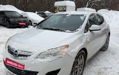 Opel Astra J, 2011 год, 345 000 рублей, 1 фотография