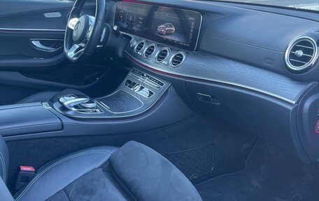 Mercedes-Benz E-Класс, 2020 год, 4 100 000 рублей, 8 фотография