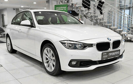 BMW 3 серия, 2017 год, 1 835 000 рублей, 3 фотография