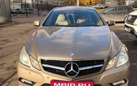 Mercedes-Benz E-Класс, 2010 год, 1 300 000 рублей, 4 фотография