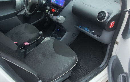 Peugeot 107 I рестайлинг, 2010 год, 470 000 рублей, 12 фотография