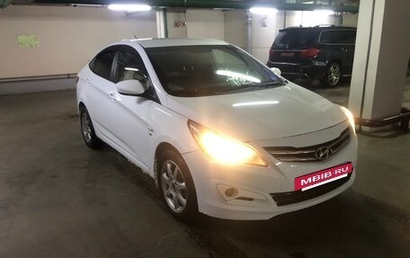 Hyundai Solaris II рестайлинг, 2016 год, 900 000 рублей, 2 фотография