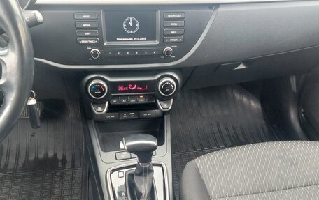 KIA Rio IV, 2018 год, 1 295 000 рублей, 13 фотография