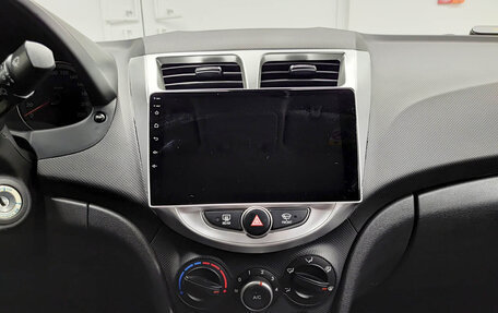 Hyundai Solaris II рестайлинг, 2016 год, 885 000 рублей, 19 фотография