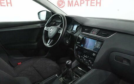 Skoda Octavia, 2019 год, 1 820 000 рублей, 10 фотография