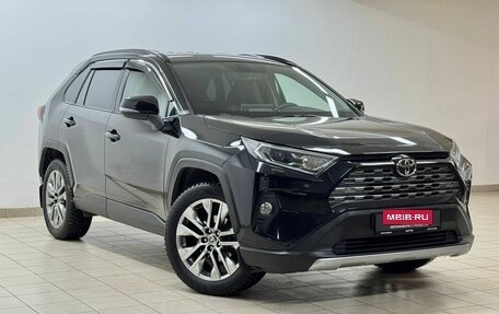 Toyota RAV4, 2021 год, 3 675 000 рублей, 3 фотография