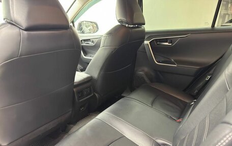 Toyota RAV4, 2021 год, 3 675 000 рублей, 13 фотография