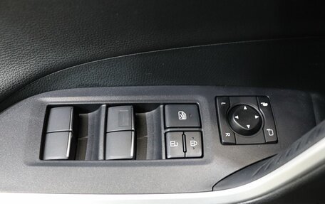 Toyota RAV4, 2020 год, 4 175 000 рублей, 11 фотография