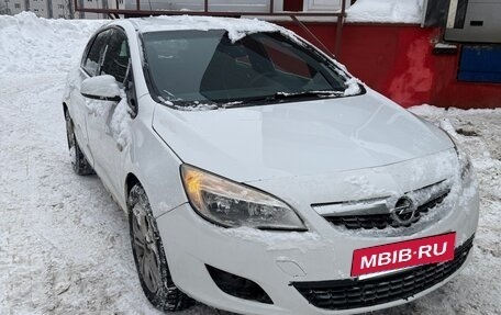 Opel Astra J, 2011 год, 345 000 рублей, 2 фотография