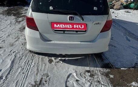 Honda Fit III, 2005 год, 325 000 рублей, 4 фотография
