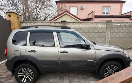 Chevrolet Niva I рестайлинг, 2013 год, 750 000 рублей, 4 фотография