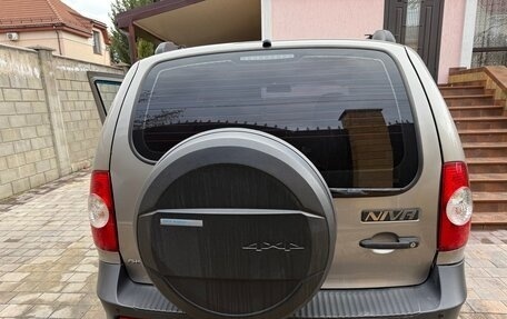 Chevrolet Niva I рестайлинг, 2013 год, 750 000 рублей, 2 фотография