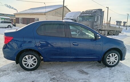Renault Logan II, 2016 год, 900 000 рублей, 2 фотография