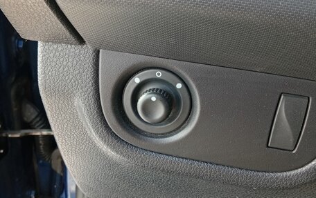 Renault Logan II, 2016 год, 900 000 рублей, 7 фотография