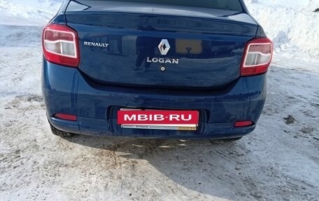 Renault Logan II, 2016 год, 900 000 рублей, 3 фотография