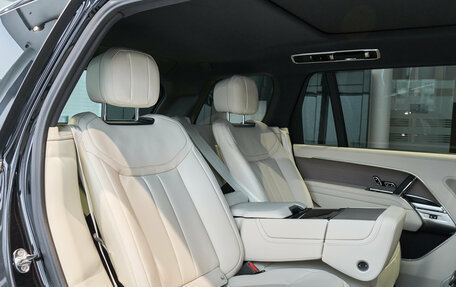 Land Rover Range Rover IV рестайлинг, 2025 год, 23 400 000 рублей, 14 фотография