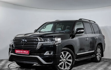 Toyota Land Cruiser 200, 2017 год, 6 779 000 рублей, 1 фотография