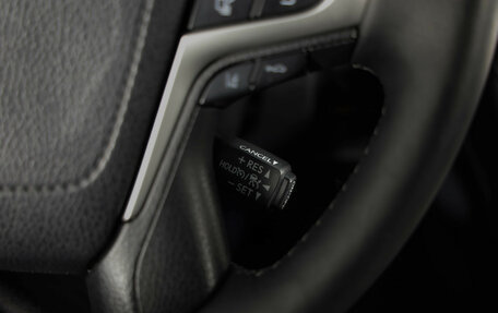 Toyota Land Cruiser 200, 2017 год, 6 779 000 рублей, 14 фотография