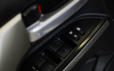 Toyota Land Cruiser 200, 2017 год, 6 779 000 рублей, 27 фотография