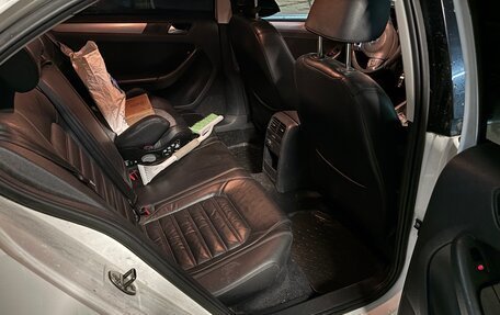 Volkswagen Jetta VI, 2011 год, 730 000 рублей, 9 фотография