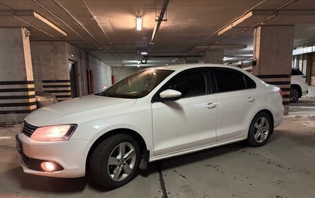 Volkswagen Jetta VI, 2011 год, 730 000 рублей, 3 фотография