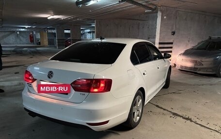 Volkswagen Jetta VI, 2011 год, 730 000 рублей, 6 фотография